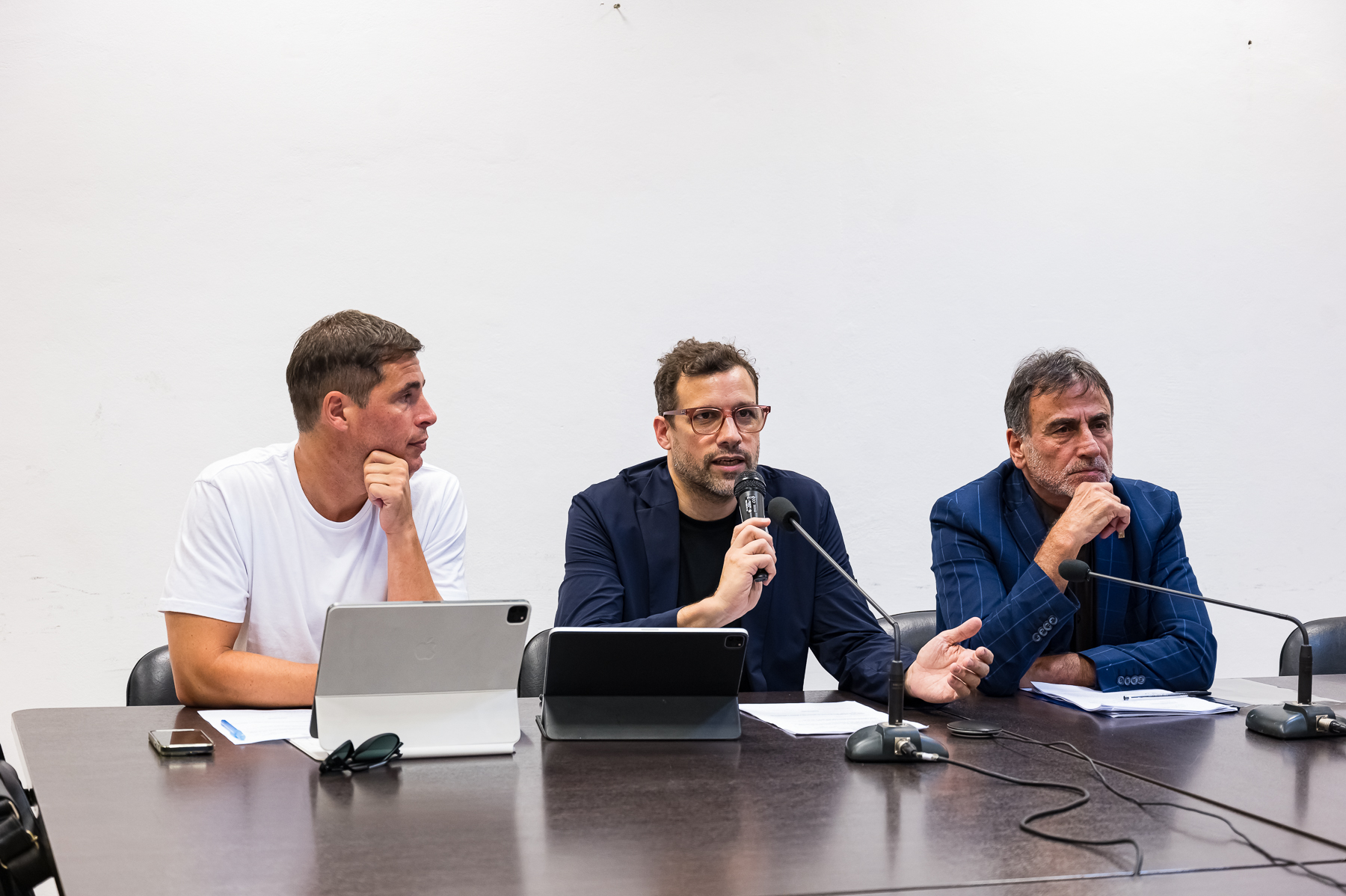 Legislatura bonaerense: Juan Pablo de Jesús y Rubén Eslaiman dos de los negociadores del oficialismo. 